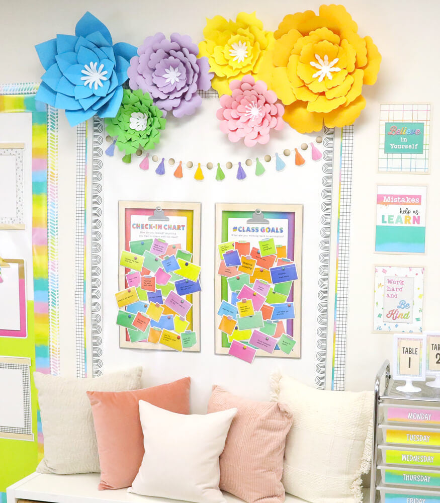 Creatively Inspired Black & White Grid Straight Bulletin Board Borders