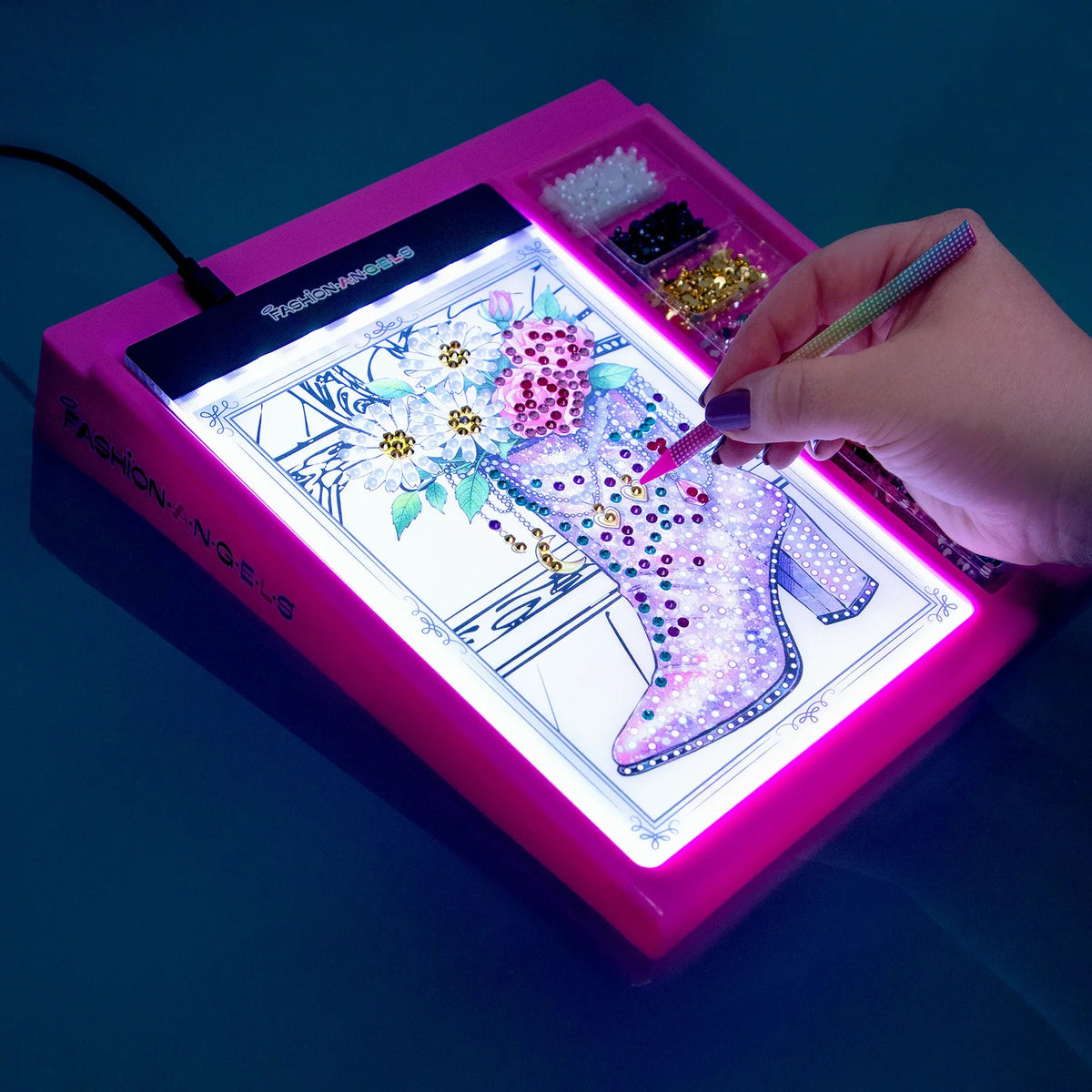 Crystalize It! Light-Up Design Studio