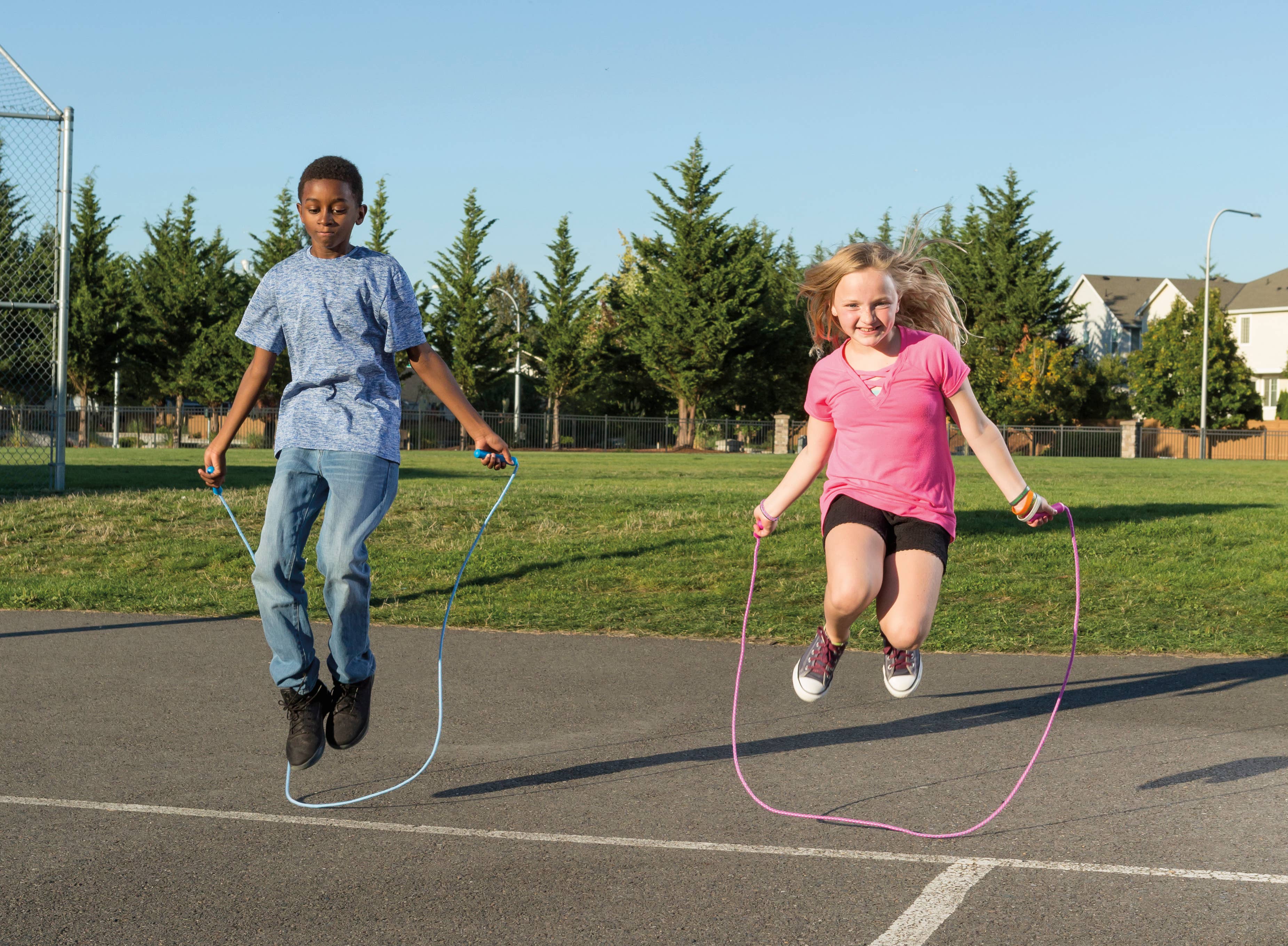 Colorful Jump Ropw 7' Jump Rope, Assorted Colors – The Fun Company