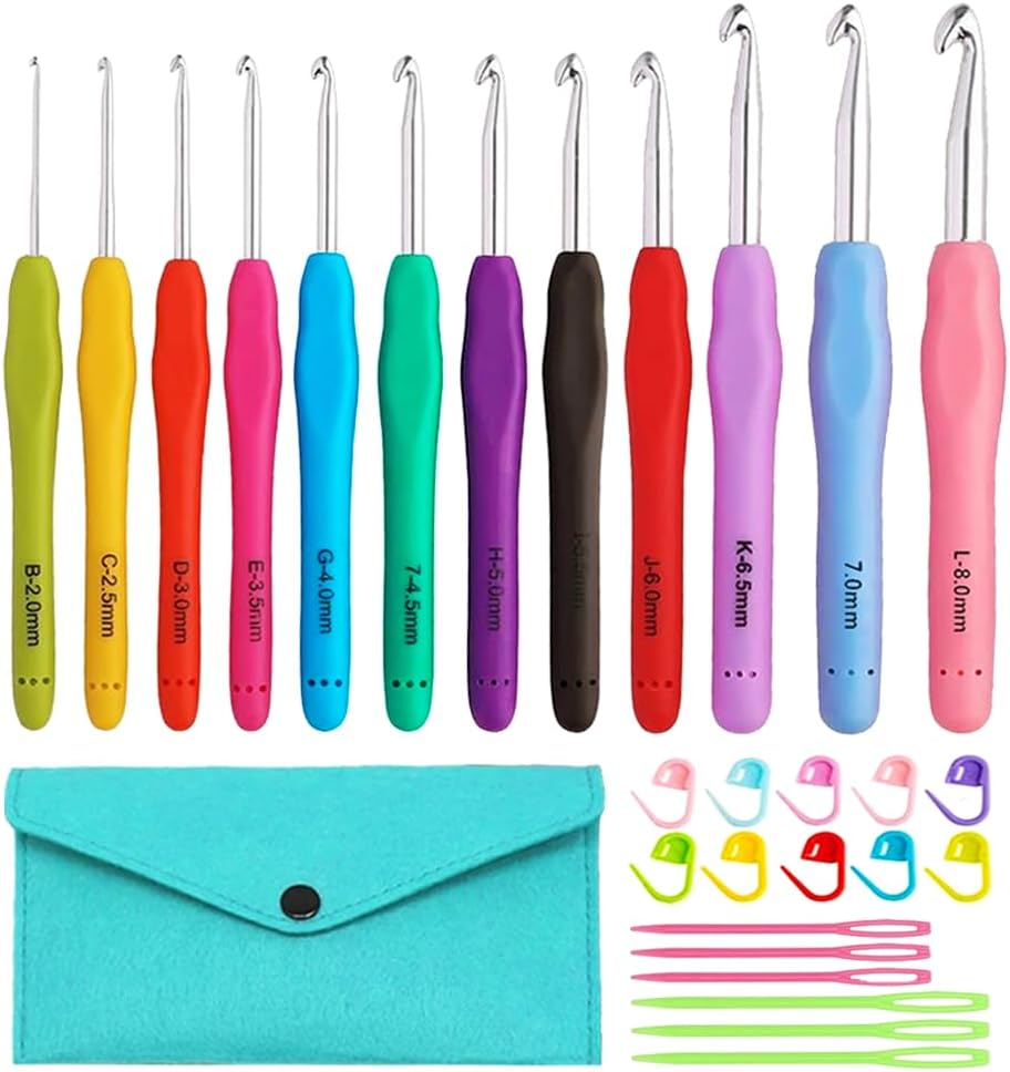 Set of 12 Crochet Hooks with Carry Case