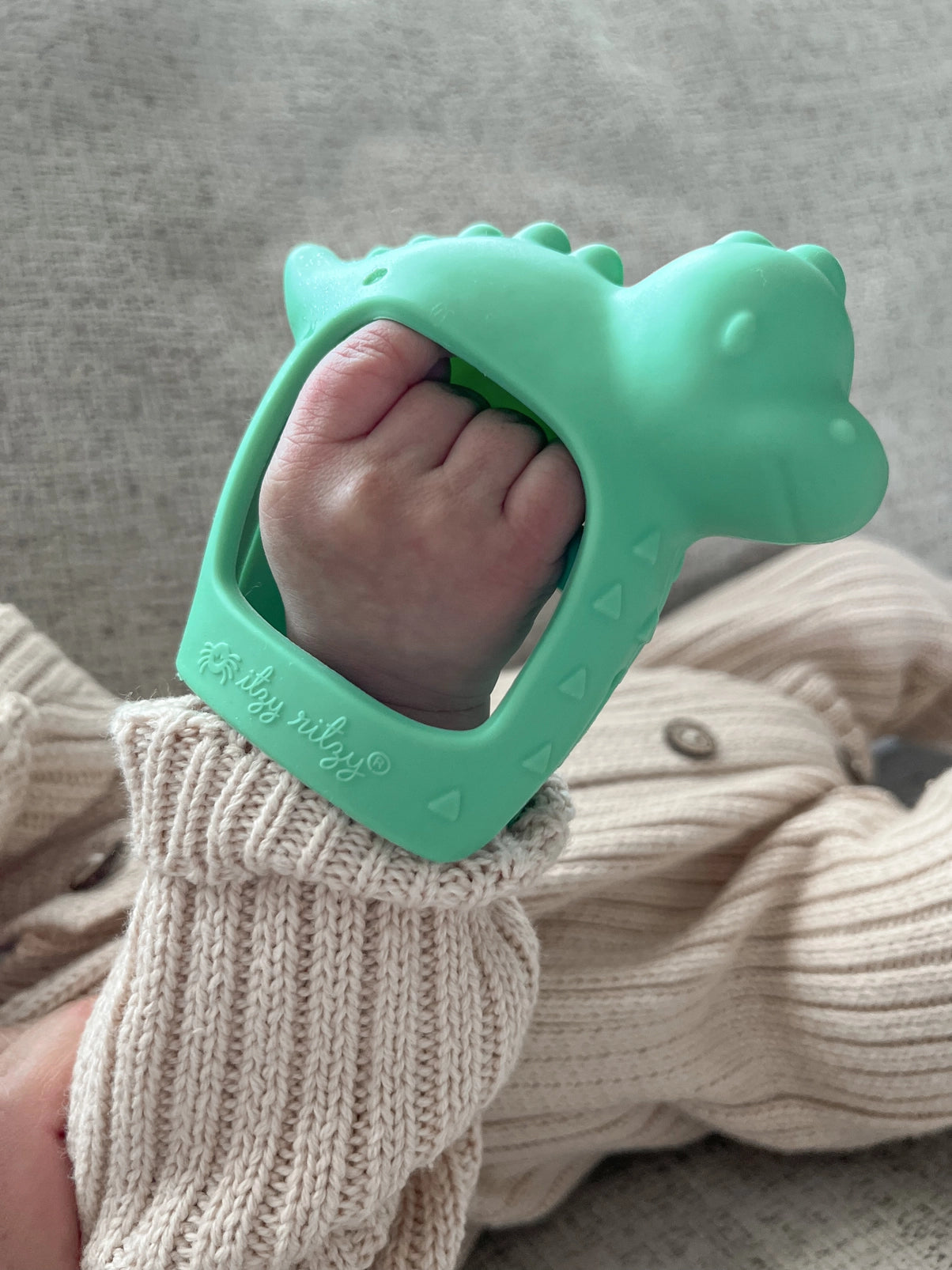Itzy Ritzy Bitzy Grip Teether