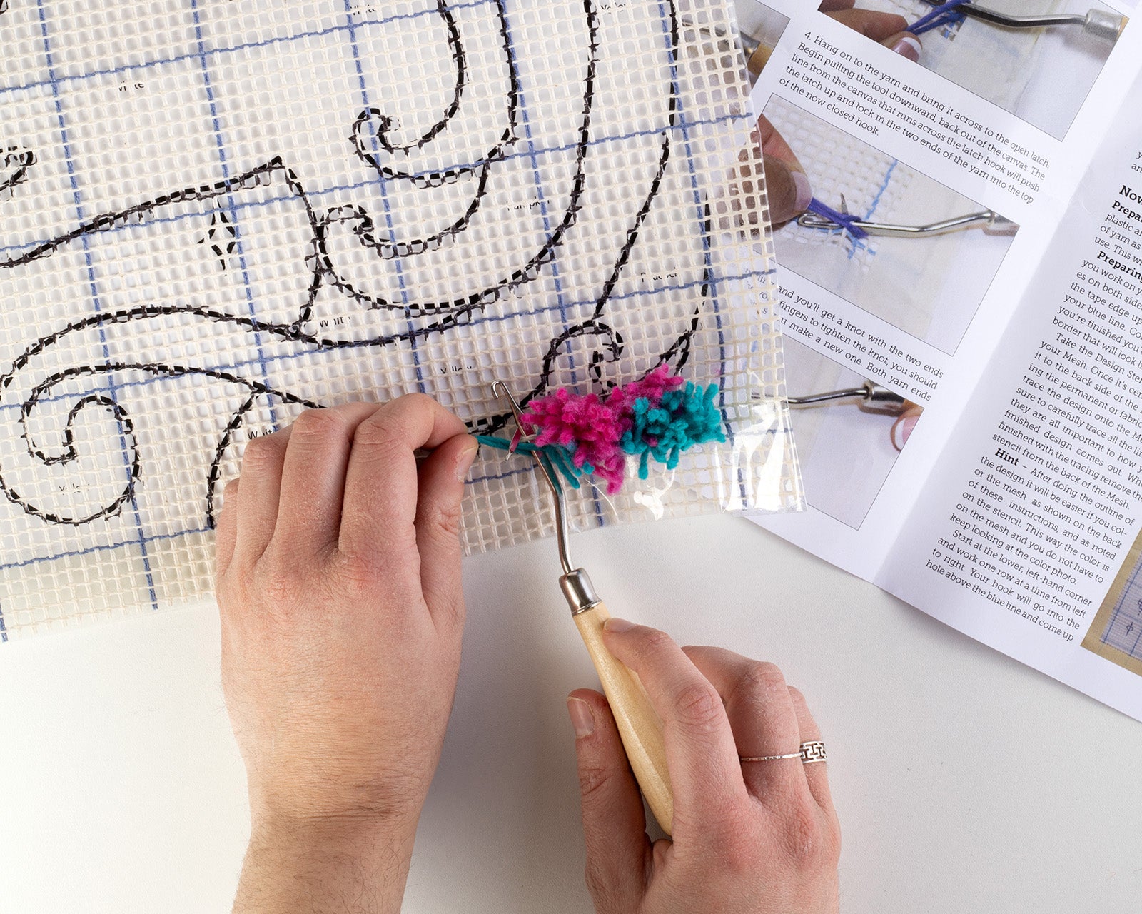 Latch Hooking Kit - Fox