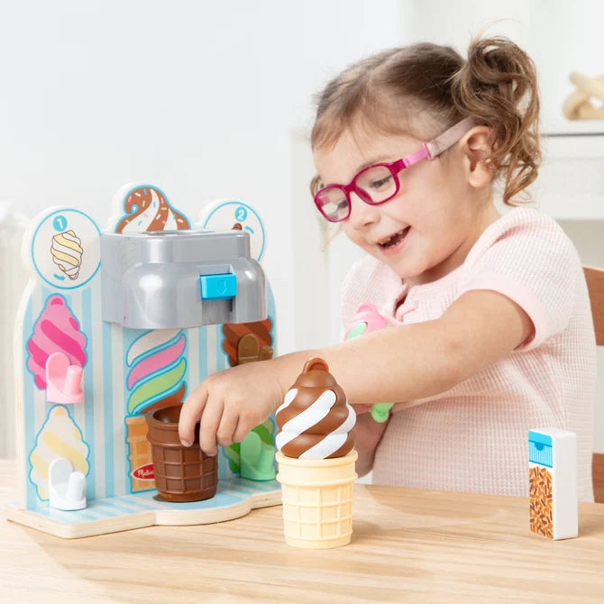 Melissa & Doug Swirl & Serve Ice Cream Set