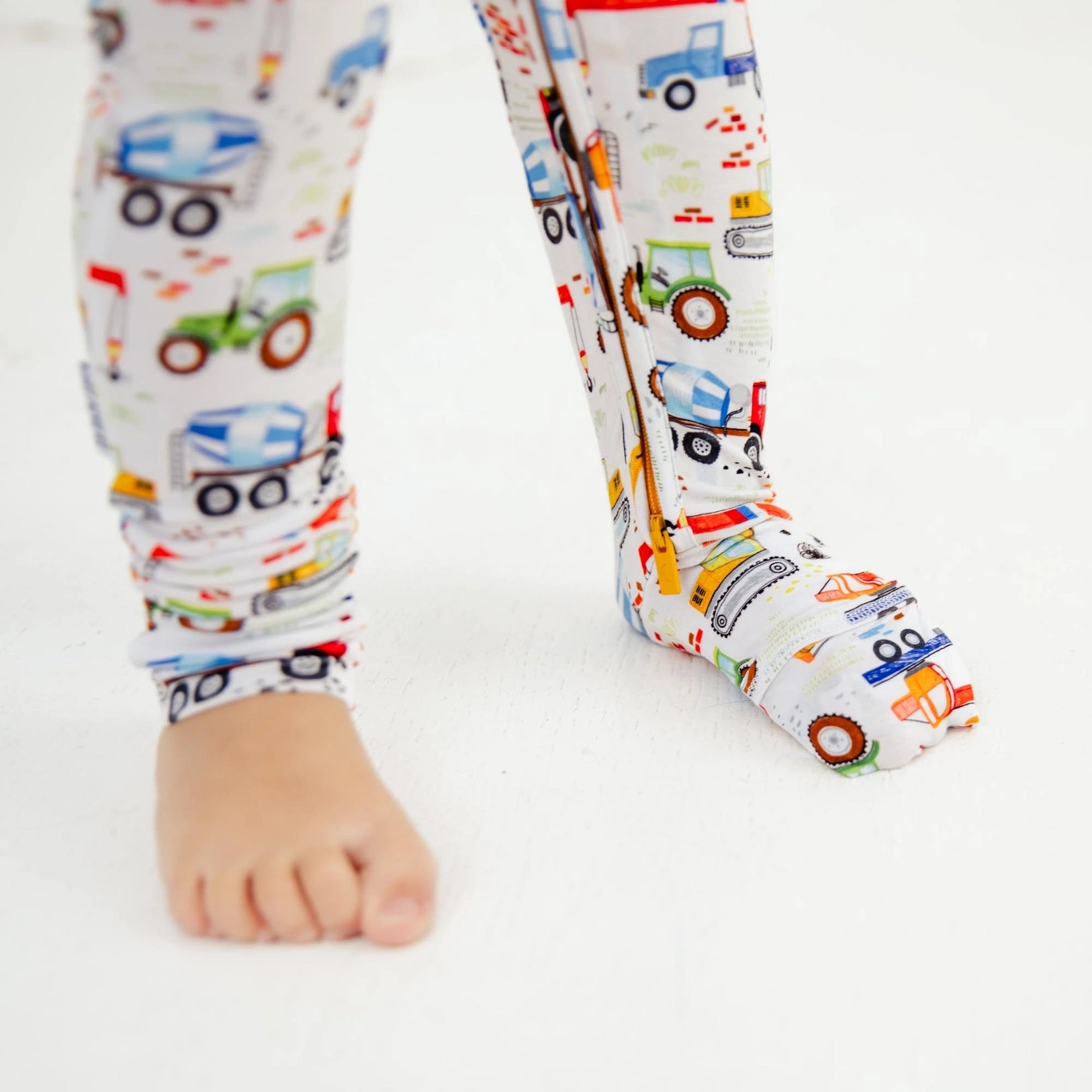 Diggin' Bedtime Convertible Zippered Footie